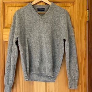 Robert Bruce Light Gray Knit Sweater 100% wool

Made in the USA